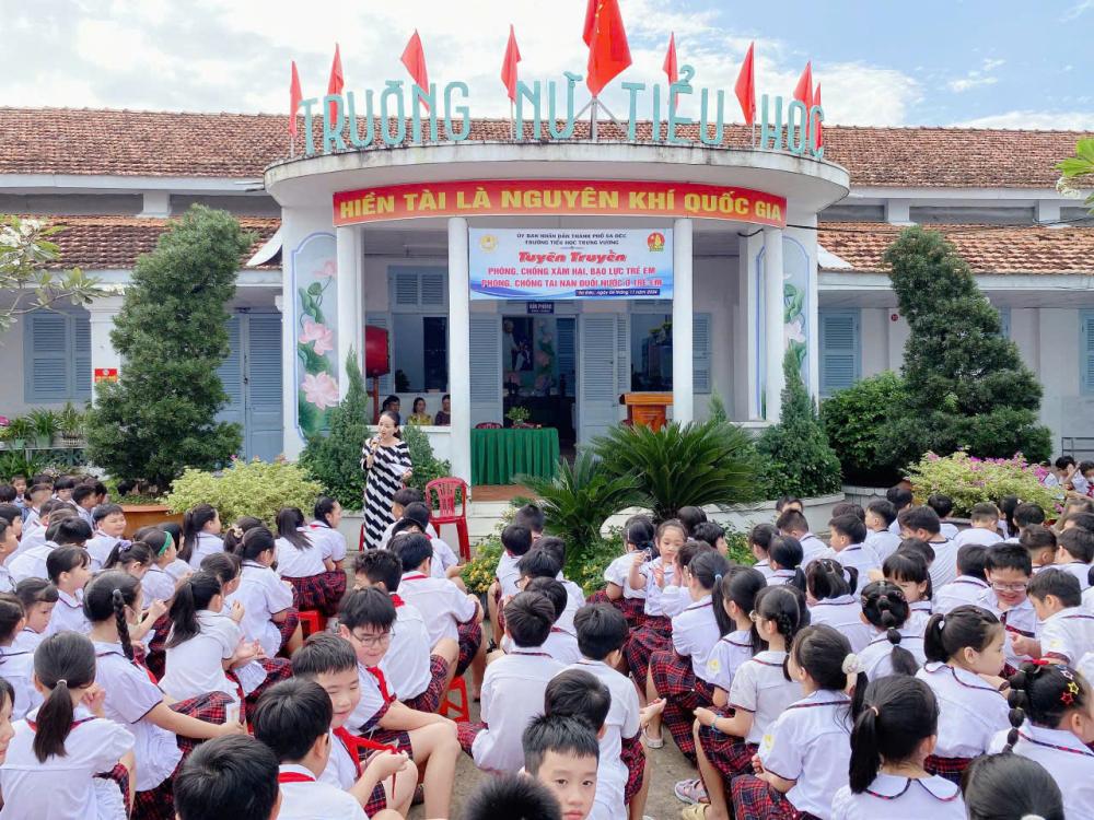 Trường Tiểu học Trưng Vương - Tuyên truyền phòng chống bạo lực, xâm hại và đuối nước trẻ em năm học 2024-2025